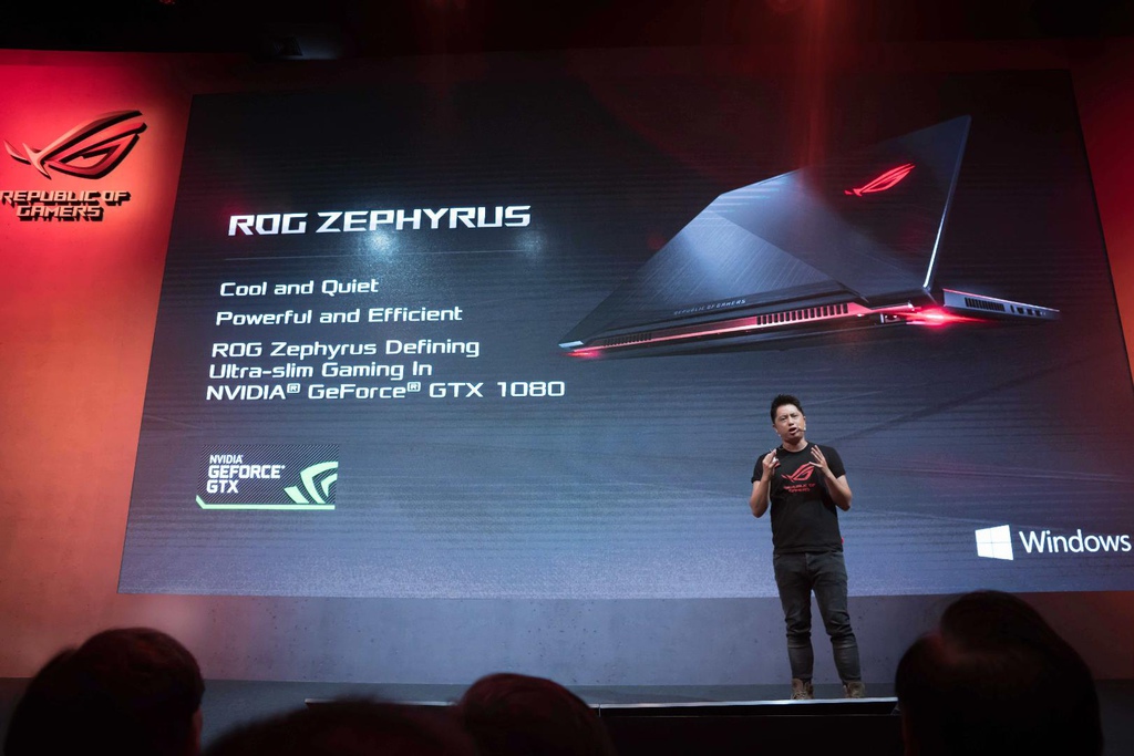 S1920x1080_ROG Marketing Director Derek Yu debuts the thinnest gaming laptop ROG Zephyrus