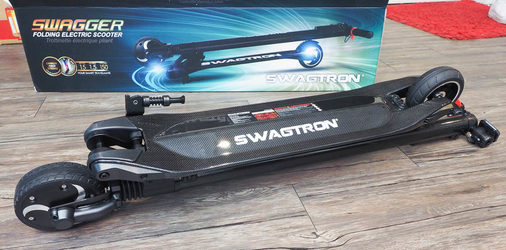 SWAGGER 碳纖維電動滑板車-44