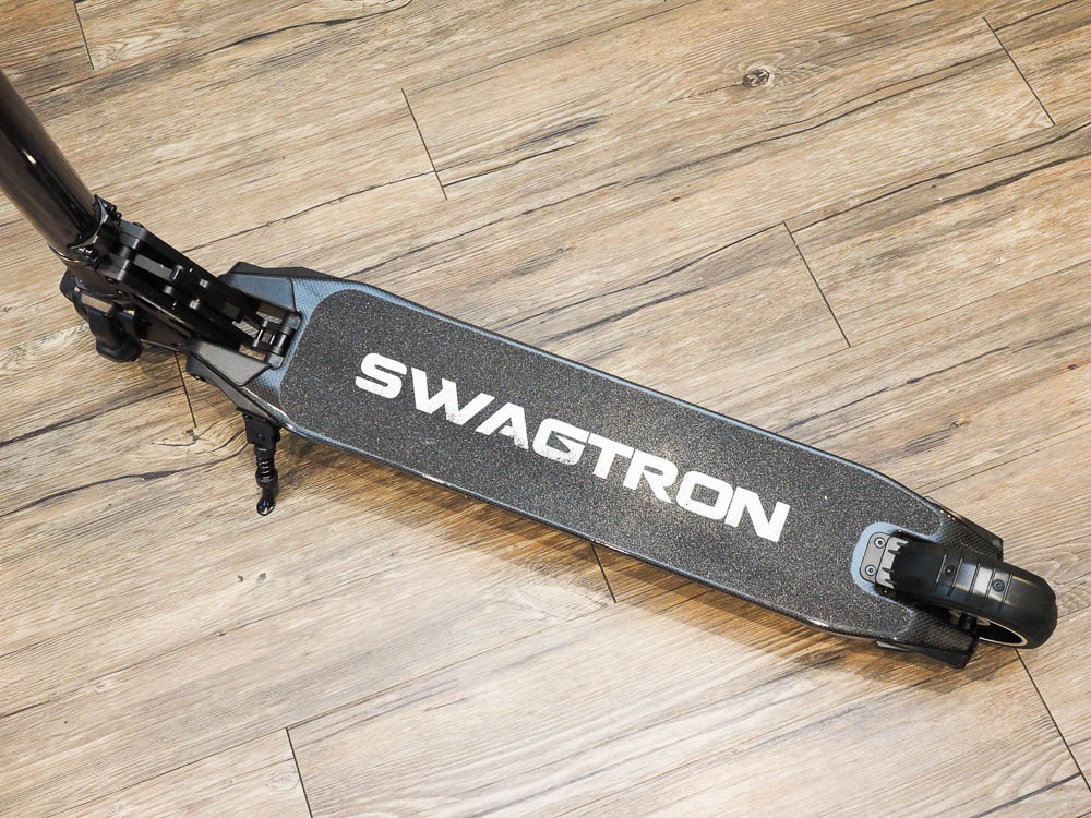 SWAGGER 碳纖維電動滑板車-62