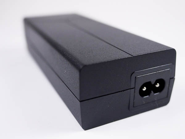 全漢FSP NB H系列《2合一》USB HUB+筆電萬用變壓器-13