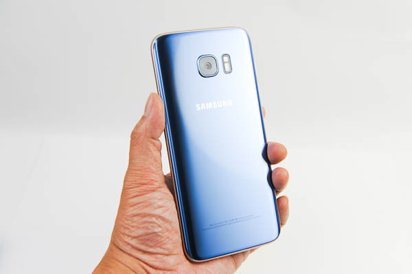 開箱 Galaxy S7 edge 冰湖藍-31