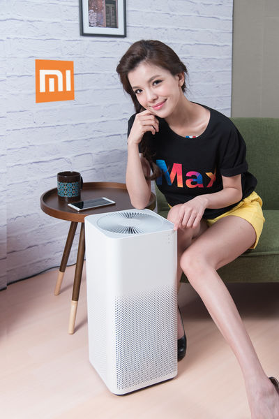 小米台灣今發佈智慧家電小米空氣淨化器2，自動調節風速，售價3995元，預計7月底於小米台灣官網發售。