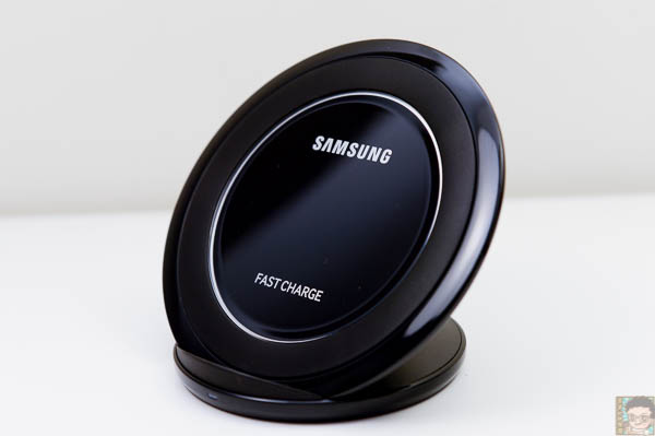 Samsung 直立式無線閃充充電座-3