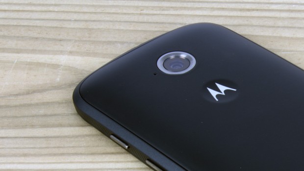 Motorola Moto E (2015) Review - camera close