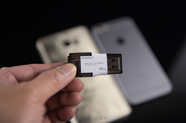 PhotoFast 蘋果microSD讀卡機-80