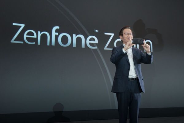 ASUS Chairman Jonney Shih introduced ZenFone Zoom at CES 2015