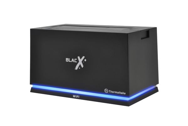 圖一_曜越BlacX Urban無線硬碟外接座和TtCloud APP 首度登場